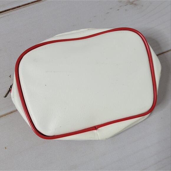 Vintage TWA White Carry-on with Matching Travel Pouch with Contents - Picture 11 of 14